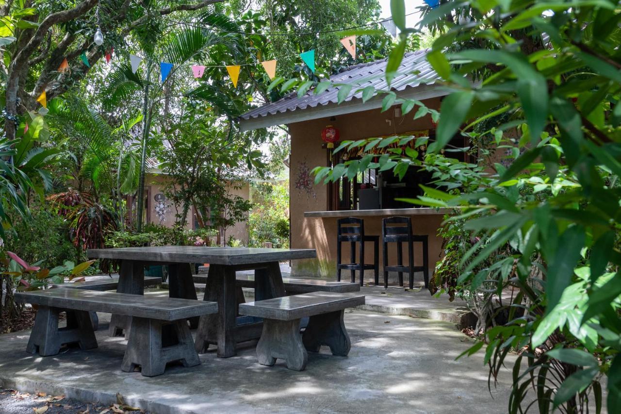 Muntra Garden Resort Sattahip Bagian luar foto